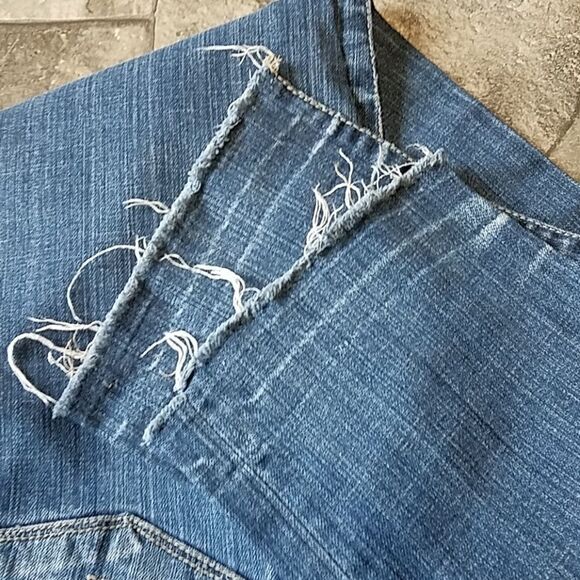 Vigoss Straight Leg Raw Hem Distressed Jeans 9 - Picture 8 of 8